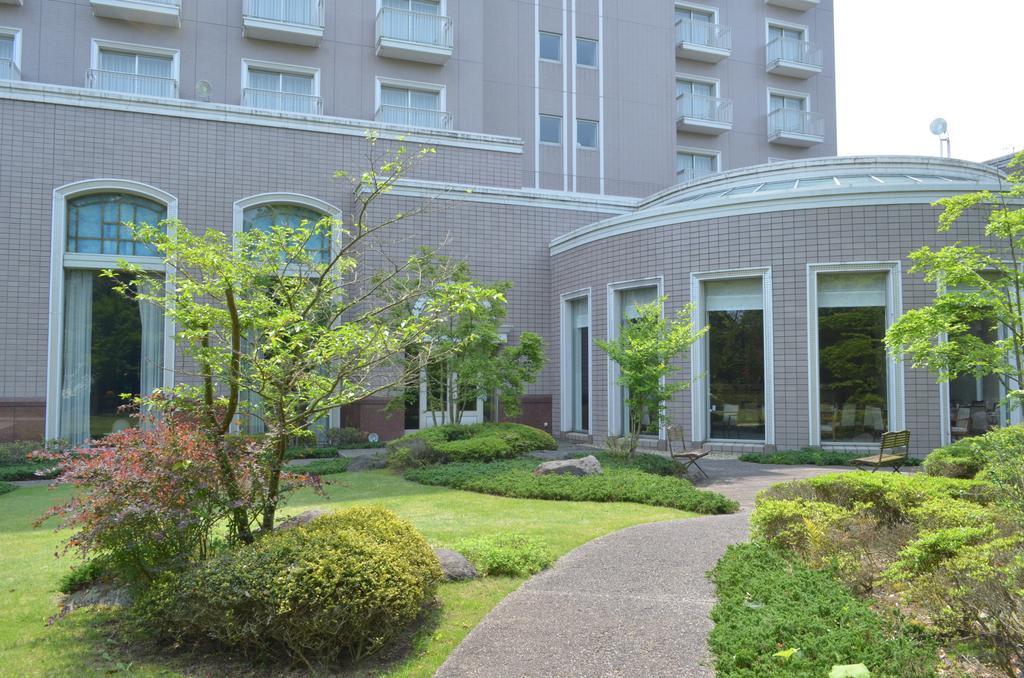 Okura Akademia Park Hotel Kisarazu Exterior photo